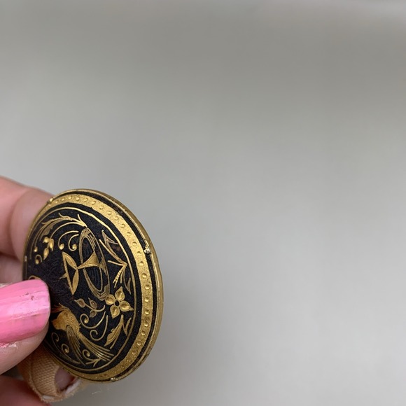 Vintage Spanish Damascene Brooch Bird And Fountain Design - Picture 8 of 10